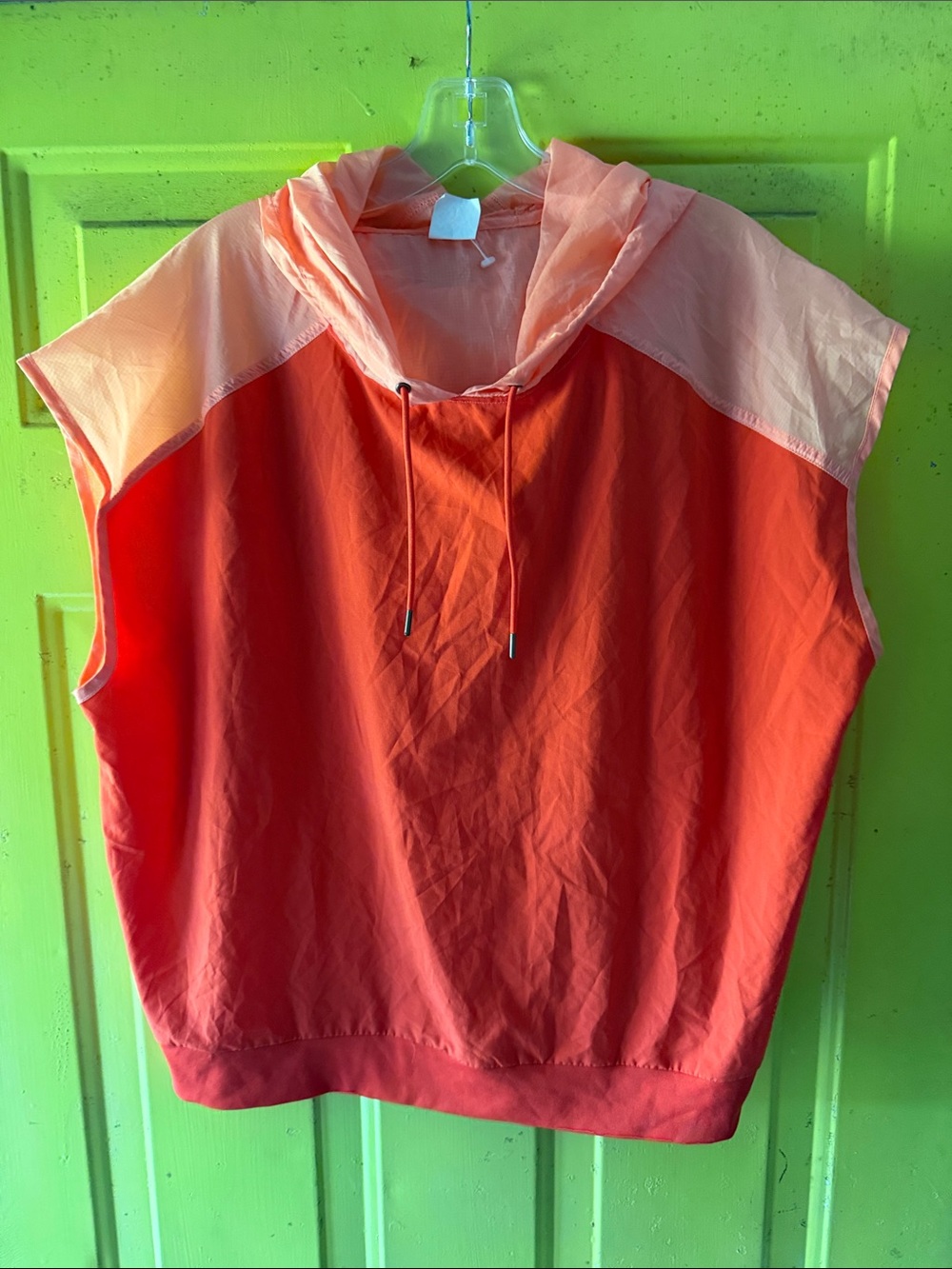 Avia Sleeveless Hooded Top in Coral and Peach